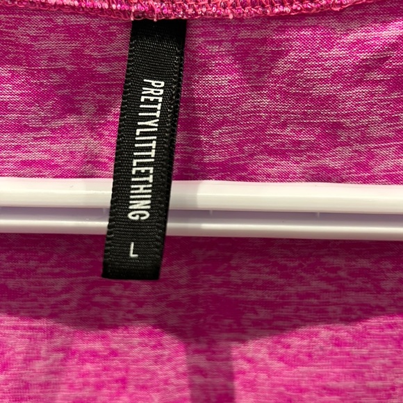 Pretty little thing active t-shirt pink colour size large - Picture 2 of 3